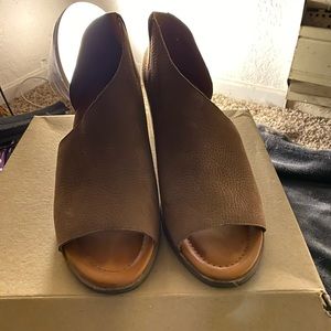 Lucky Brand Roakly shoes